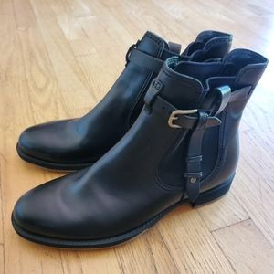 Ecco Chelsea black leather boots size 9
